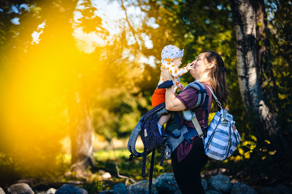 Best Baby Carriers for Hiking: 2026 Reviews